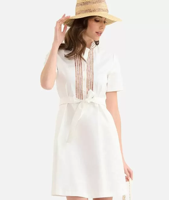 Donna Alviero Martini 1a Classe Abito A Sacchetto Con Collo Alla Coreana In Gabardina Di Cotone Stretch Gesso